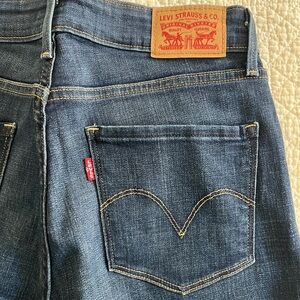 Levi's mid rise skinny